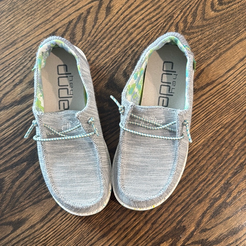Girls Size 13 Hey Dudes